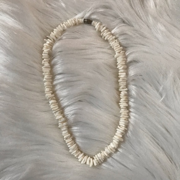 chunky shell necklace